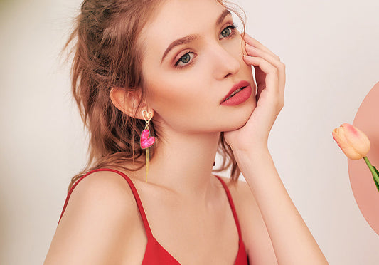 PopTopping's Whimsical Heart-Shaped Dangle Earrings: A Touch of Elegance and Playfulness