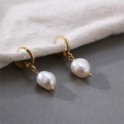 18k Gold Huggie Hoop Pearl Earrings